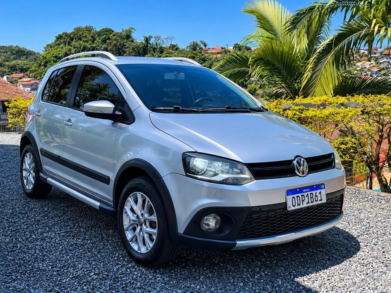 Volkswagen Crossfox 1.6 8V FLEX 2013