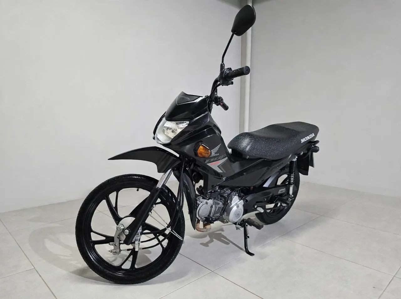 Pop 110 com partida 