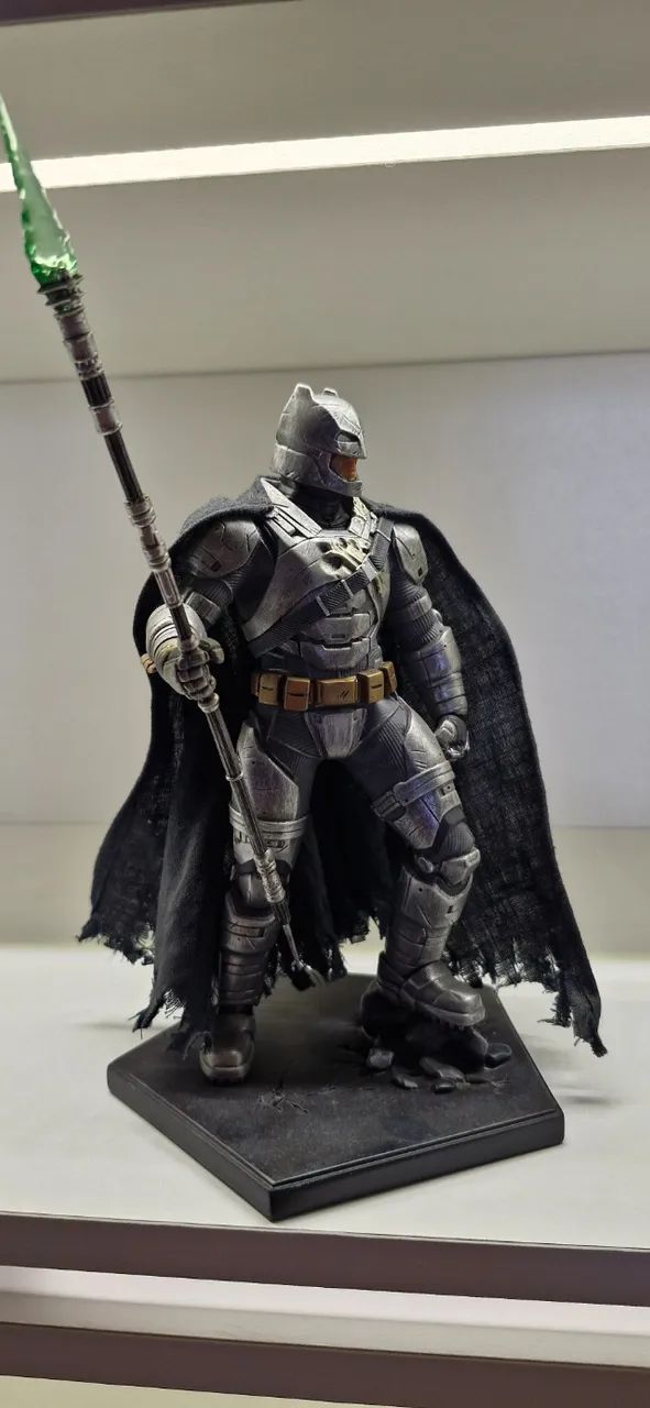 Battle Damaged Armored Batman Batman V Superman Iron Studios 1/10 - Foto 5