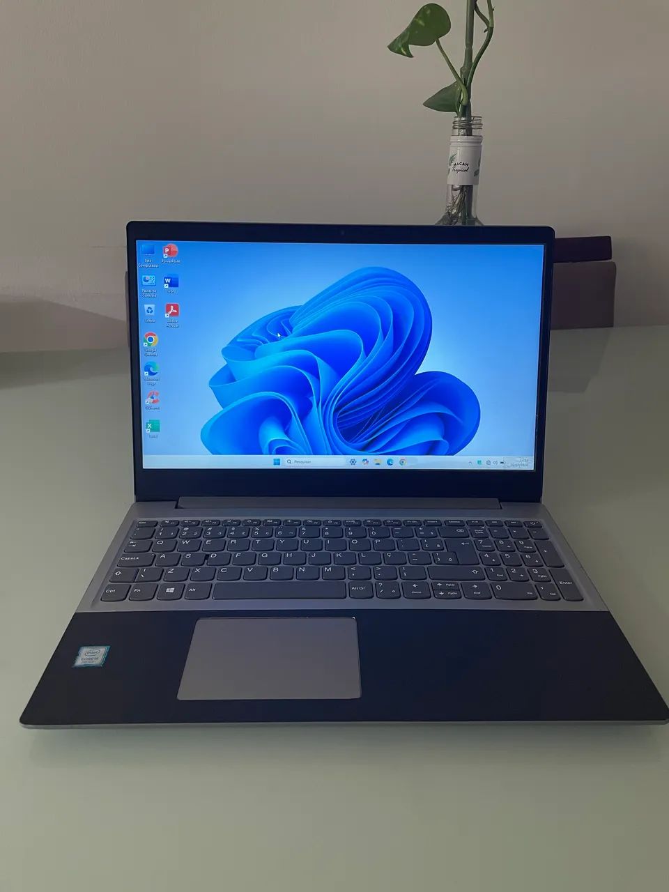 ? Notebook Intel Core i5 | 8GB RAM | SSD 224GB | Windows 11