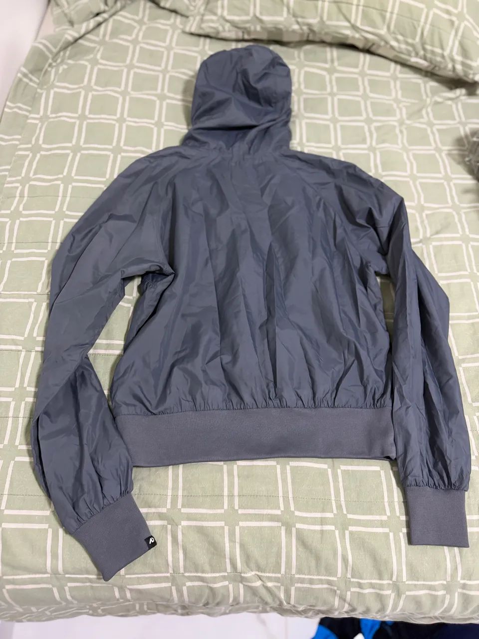 Jaqueta Nike Cinza - G - Foto 3