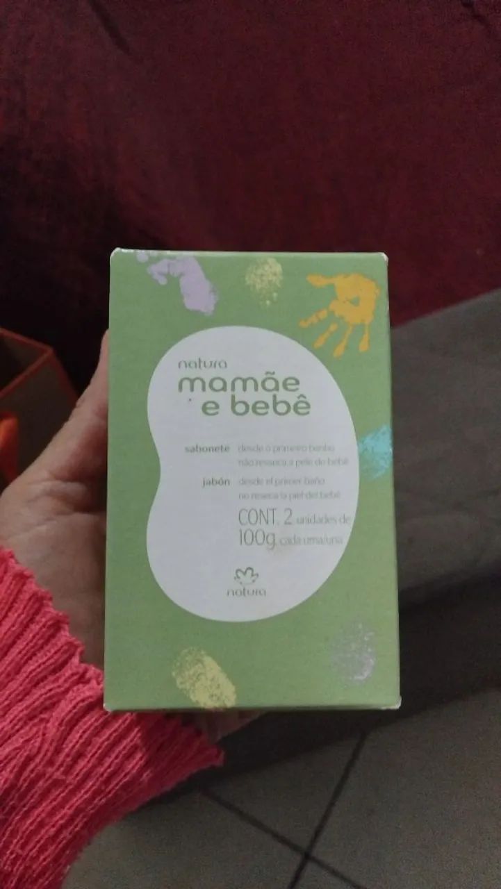 Um.kit mamãe e bebe sabonete e colonia