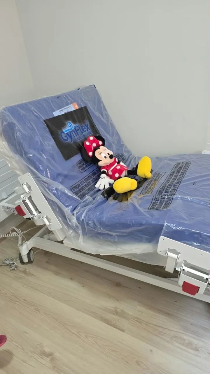 Cama hospitalar motorizada
