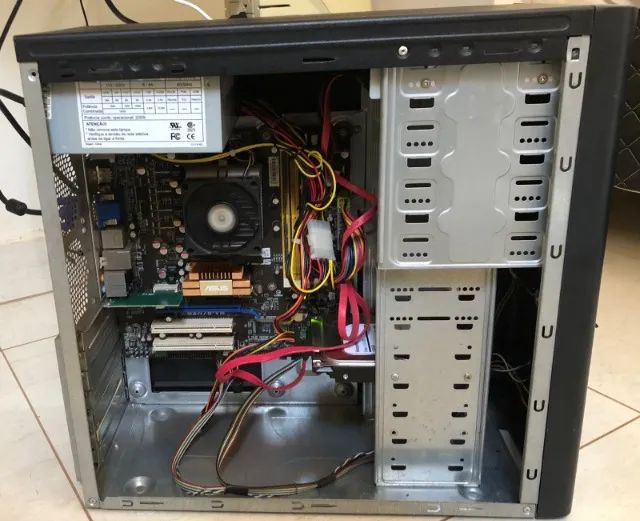 DOIS COMPUTADORES COMPLETOS - PRA IR RAPIDO - Foto 4