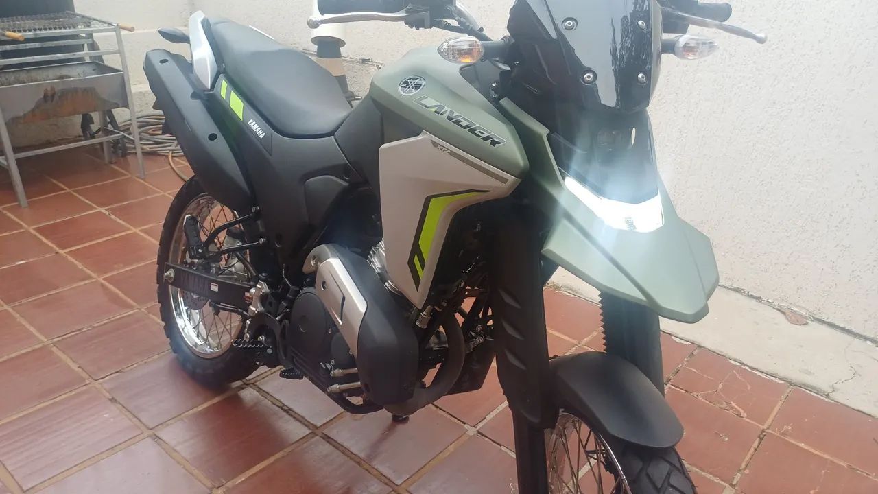 Lander conectado 250cc impecável