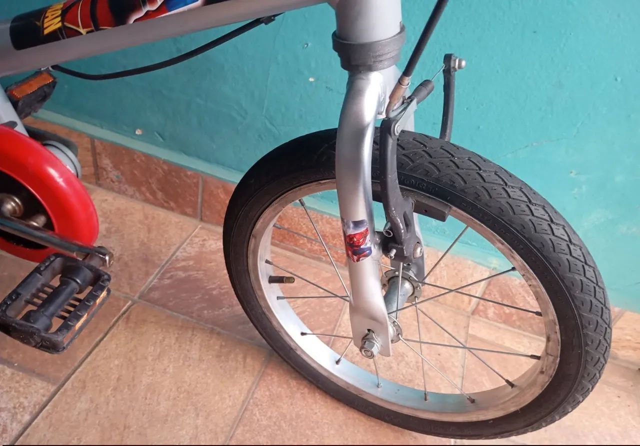 Bicicleta aro 16 Homem Aranha  - Foto 3
