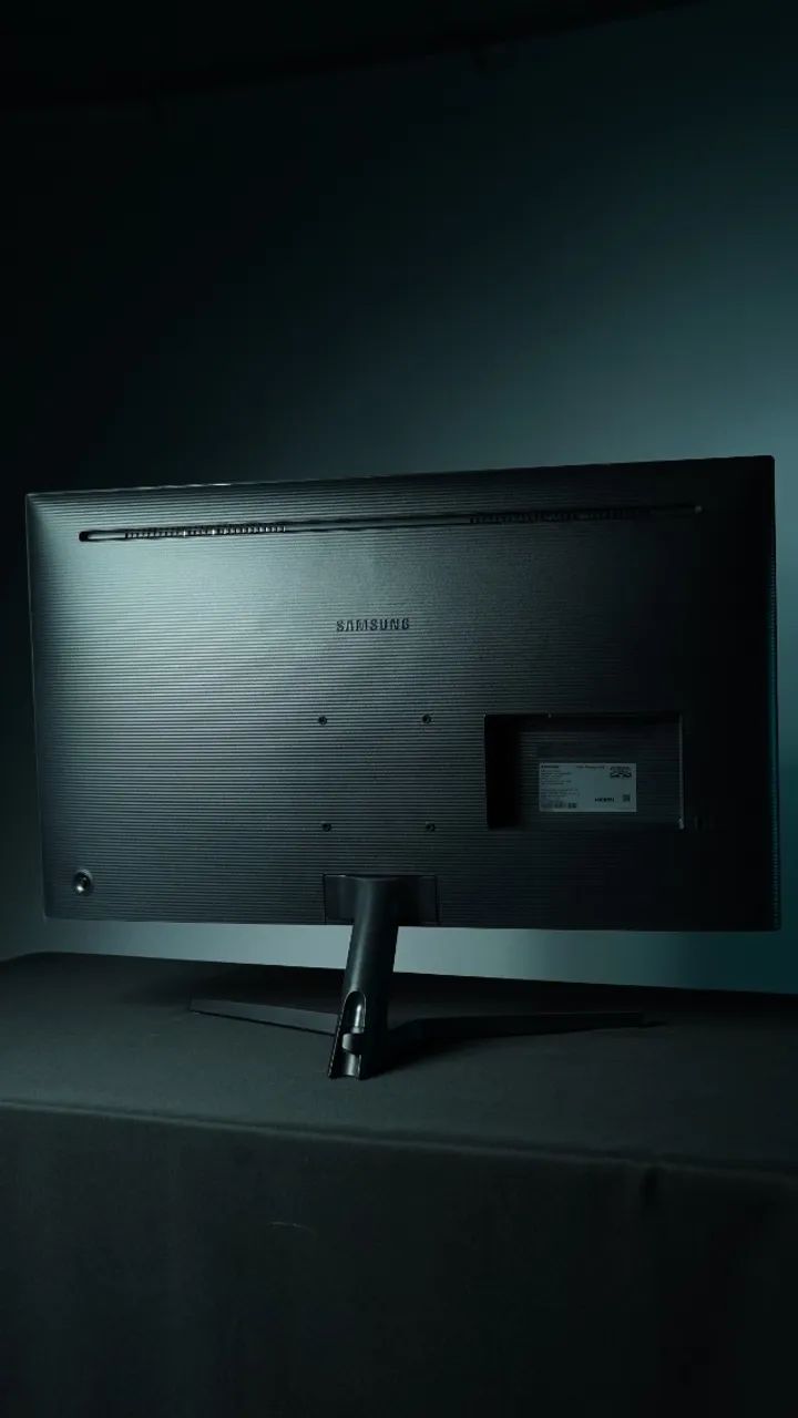 Monitor Samsung  32" 4K UHD  - Foto 4