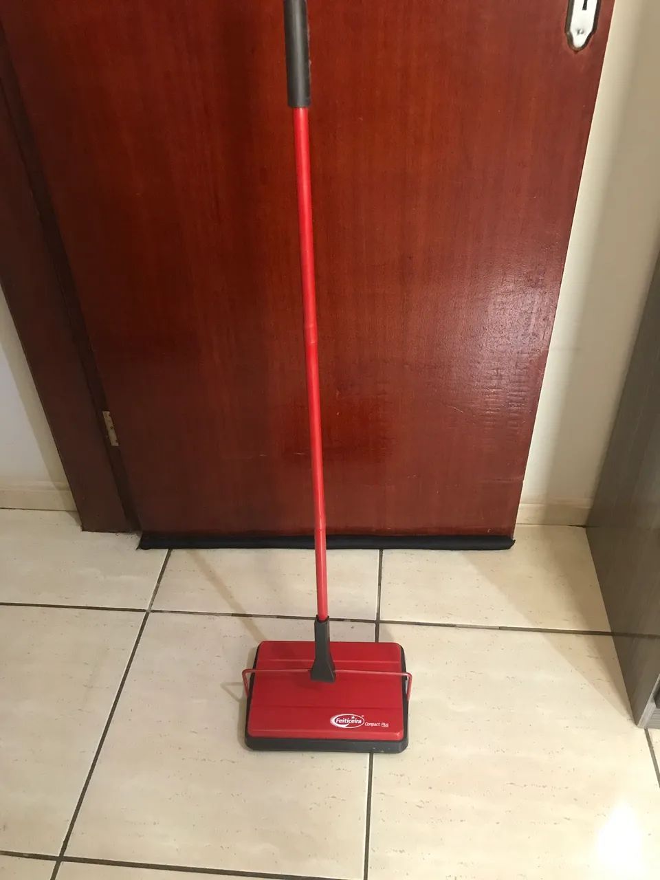 Vassoura feiticeira compact plus 