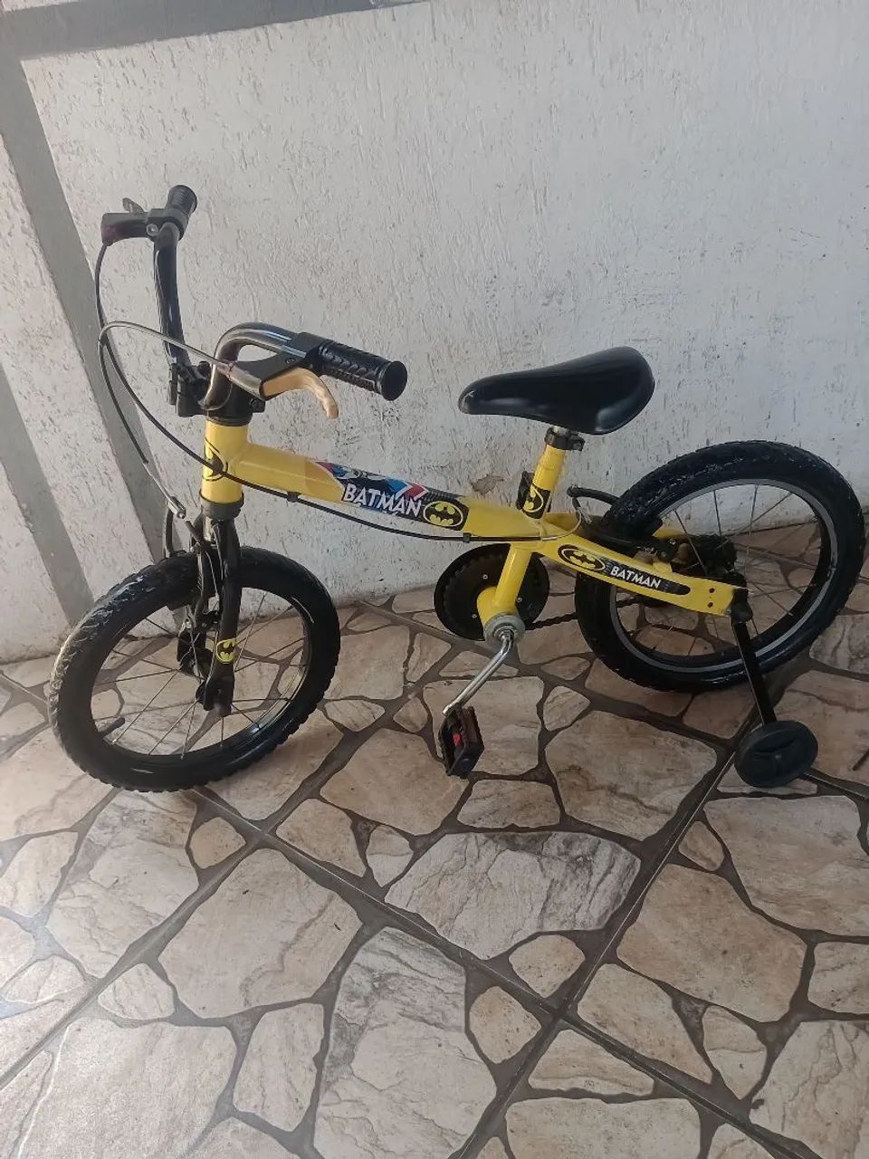 Bicicleta infantil aro 16 com personagem do Batman  - Foto 2