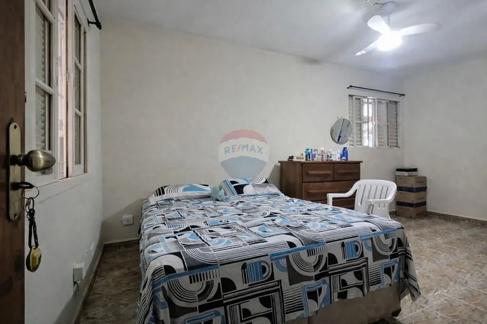Casa térrea de 1 dormitório que pode transformar em 2 dormitórios - sem vaga auto - Foto 5