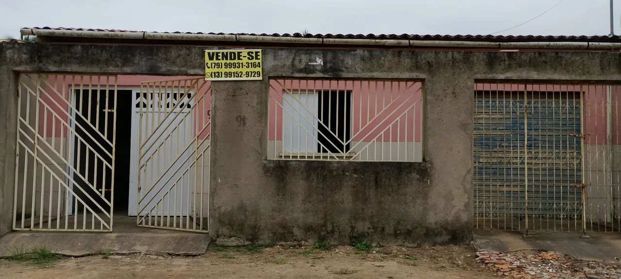 Vende-se uma casa se alguém interessar me chama no whatsapp 79 999 3131-64