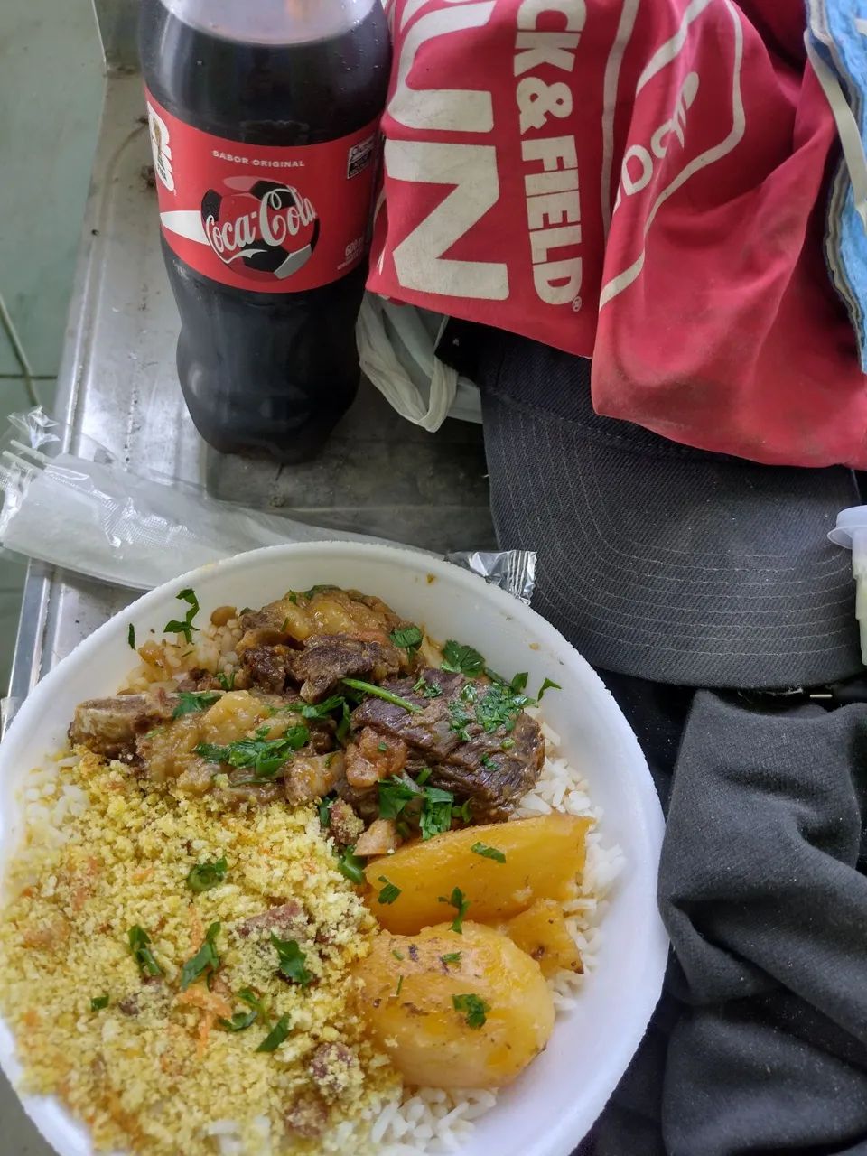 Servente de pedreiro 