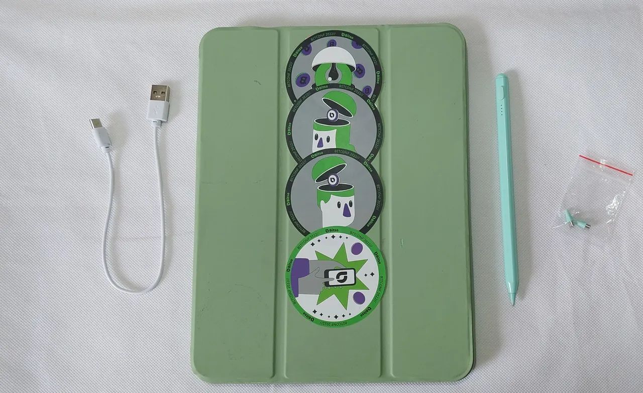 Capa + Caneta Touch Stylus Universal Recarregável - Nova na Caixa
