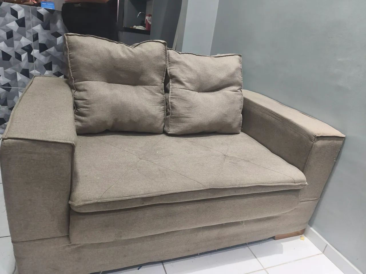 Vendo Sofás de dois e três lugares - Foto 2