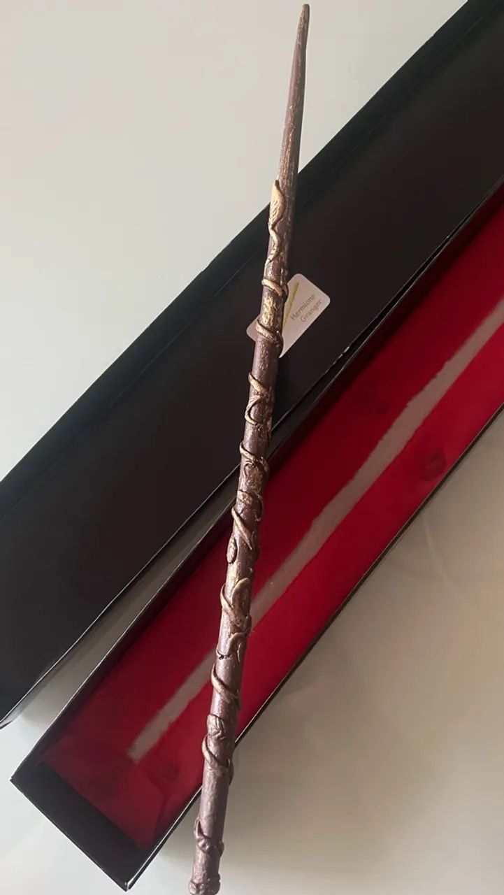 Conjunto Harry Potter capa + varinha Hermione - Foto 3