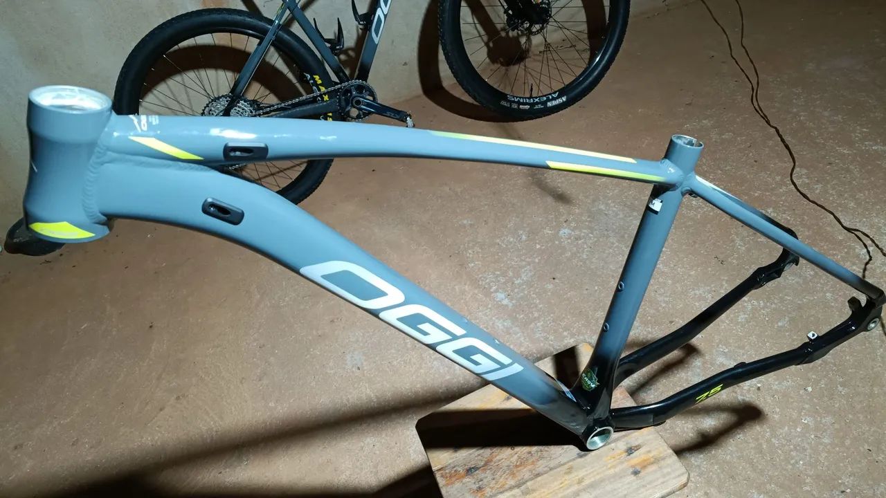 Quadro OGGI 7.5 Tamanho M
