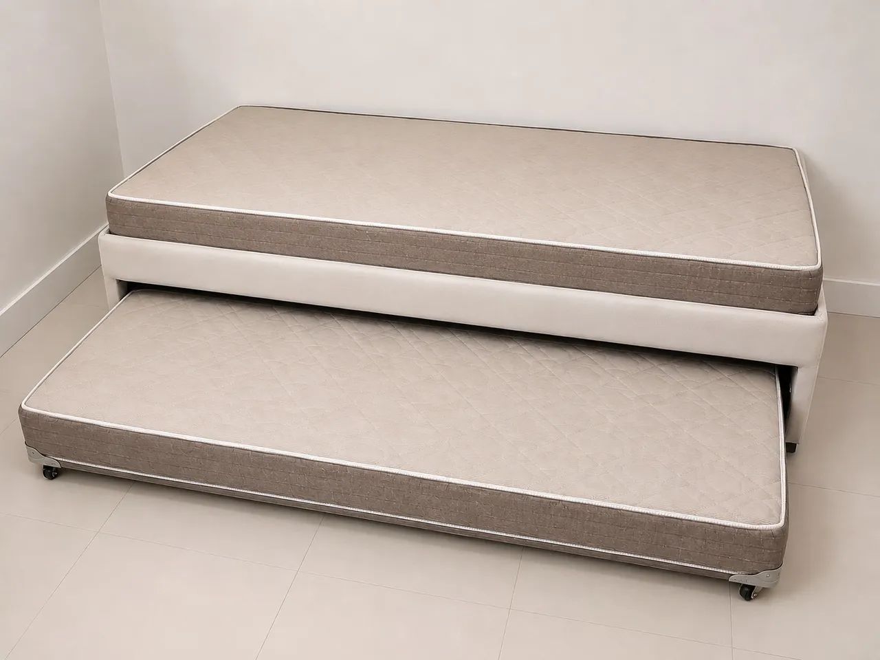 Cama box com bicama com colchões  - Foto 4