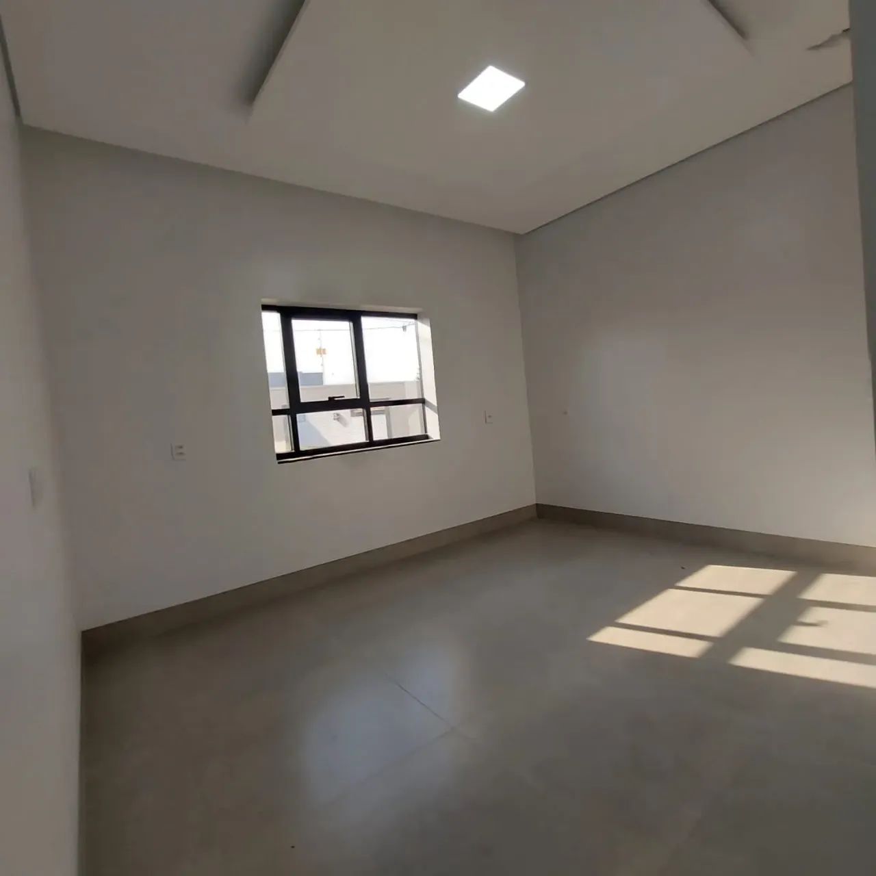 Casa para venda com 210 metros quadrados com 3 quartos - Foto 2