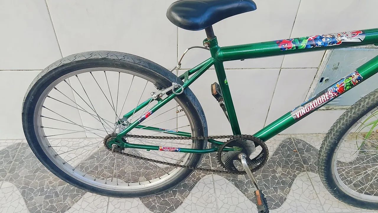 Bicicleta aro 26 semi nova completa com nota fiscal pra vender - Foto 4
