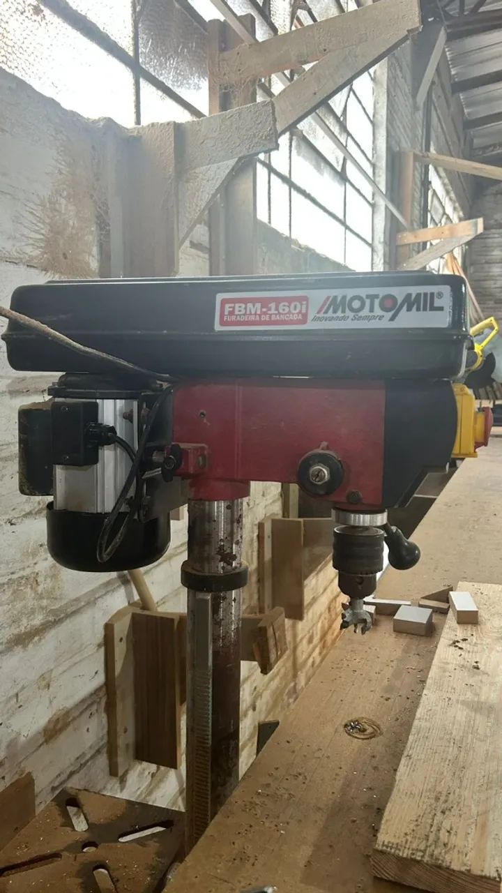 Furadeira De Bancada Motomil Fbm-160i Elétrica Vermelha - Foto 5