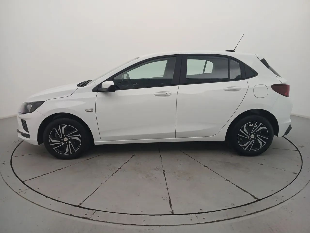 Chevrolet Onix Hatch 1.0 12V Flex Mec. 4P 2026 - Foto 2