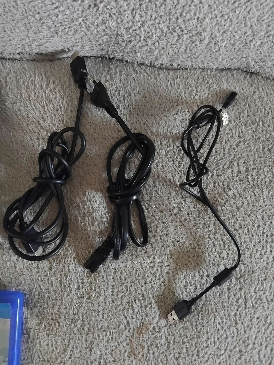 Ps4 semi novo em perfeito estado - Foto 2