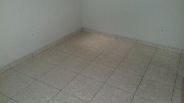 Alugo apartamento de fundo no Guará II - Foto 6