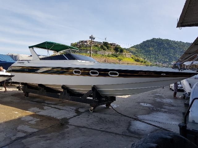 Lancha cobra montecarlo 32