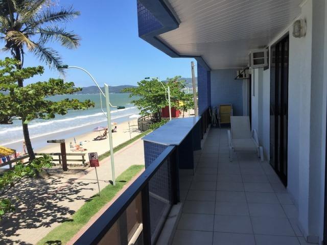Apartamento Meia Praia 02 Quartos climatizado Frente mar - Foto 3
