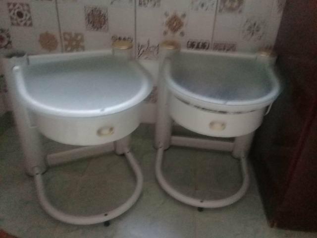 Cama de casal com 2 criados mudos - Foto 2