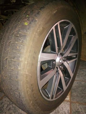 Rodas Toyota Hilux originais + pneus zeros - Foto 2