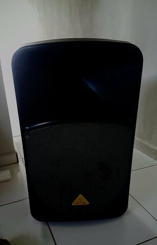 Caixa de som Behringer