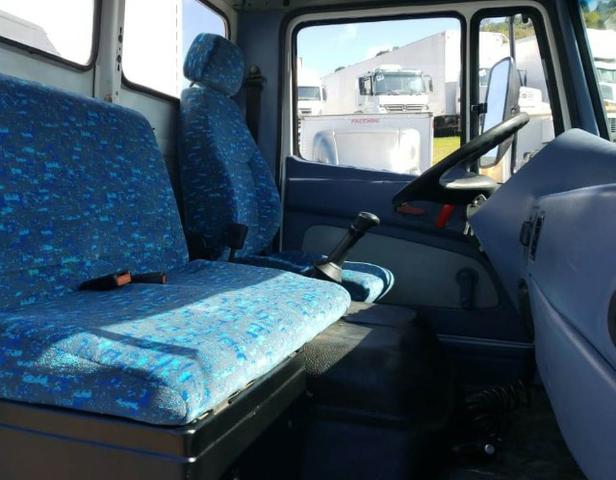 Mercedes Benz 1214 C - Baú de 6.60m - Foto 18