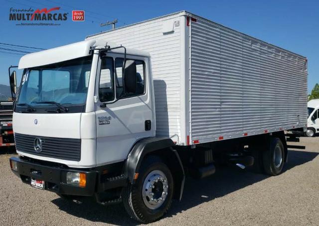 Mercedes Benz 1214 C - Baú de 6.60m