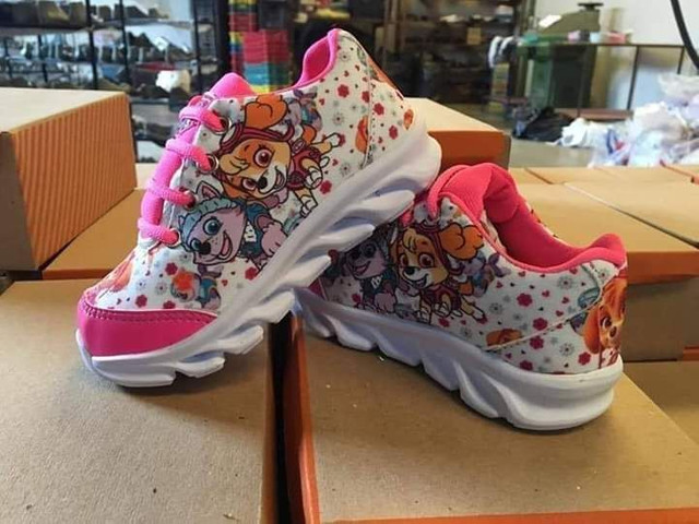 dois tenis por 100