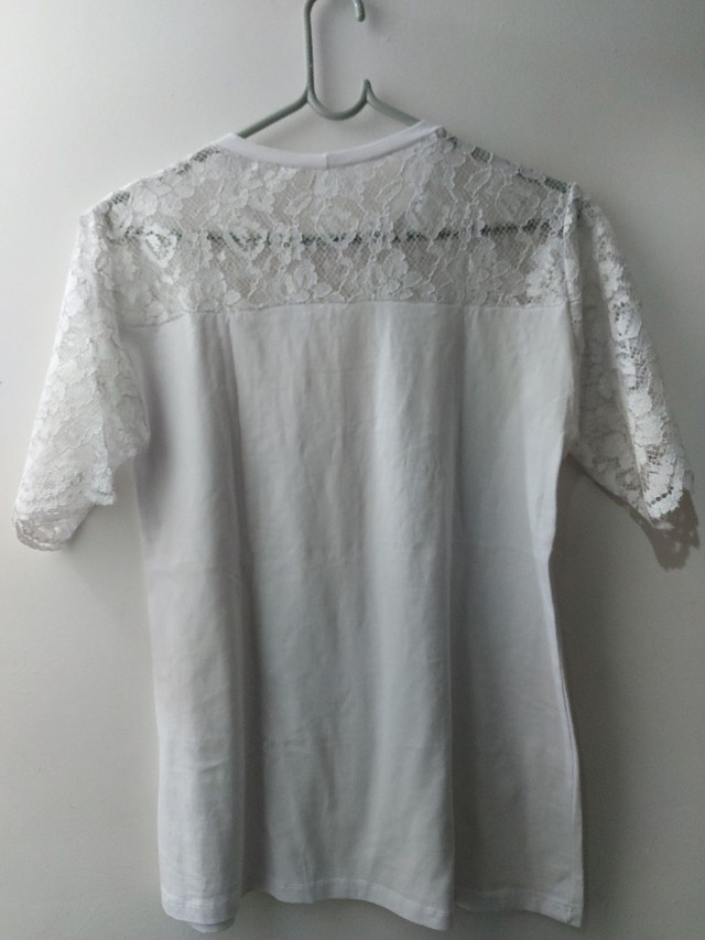 Blusinha com renda, tam P - Foto 5