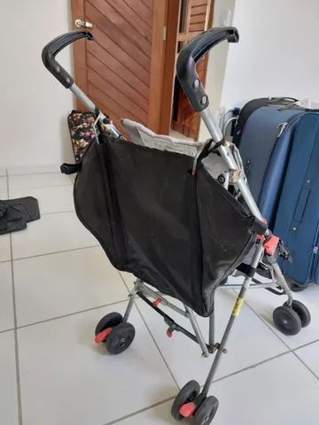 Carrinho leve de passeio, super prático de levar em qualquer lugar