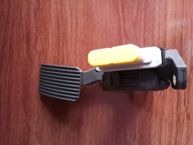 PEDAL DE ACELERADOR PARA CAMINHÕES E ÔNIBUS VW. ( 6PV 009 371-02 ) ORIGINAL MODELO HELLA - Foto 7
