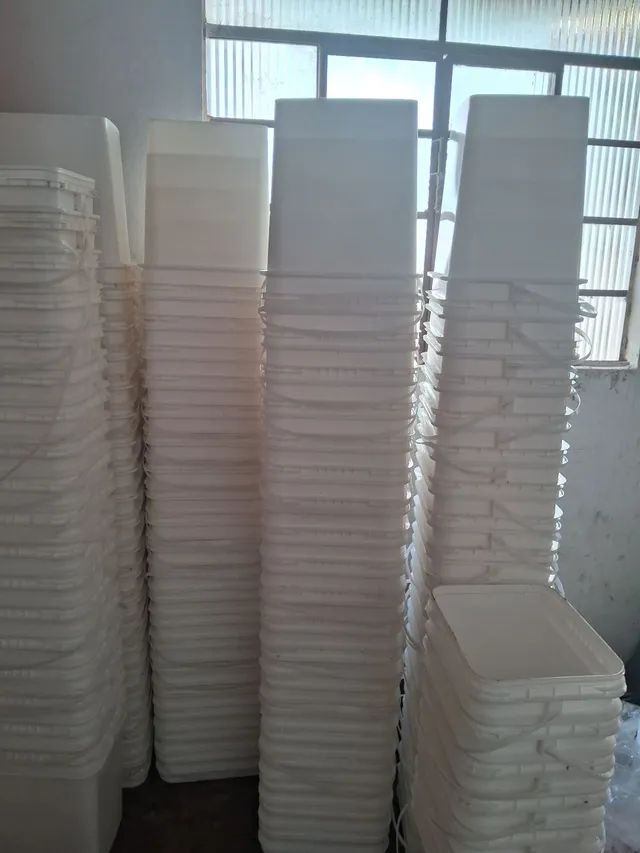 Baldes quadrados  de 18 kilos - Foto 4