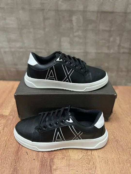SAPATOS TOP CASUAIS PRA VC USAR TANTO COM UMA BERMUDA OU UMA CALÇA TOP - Foto 2