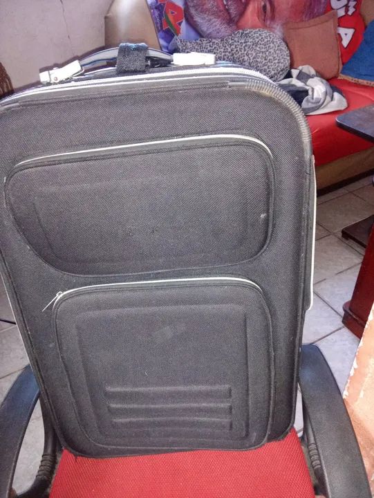 Maleta de Viagem c/ alça estendida e 2 rodinhas