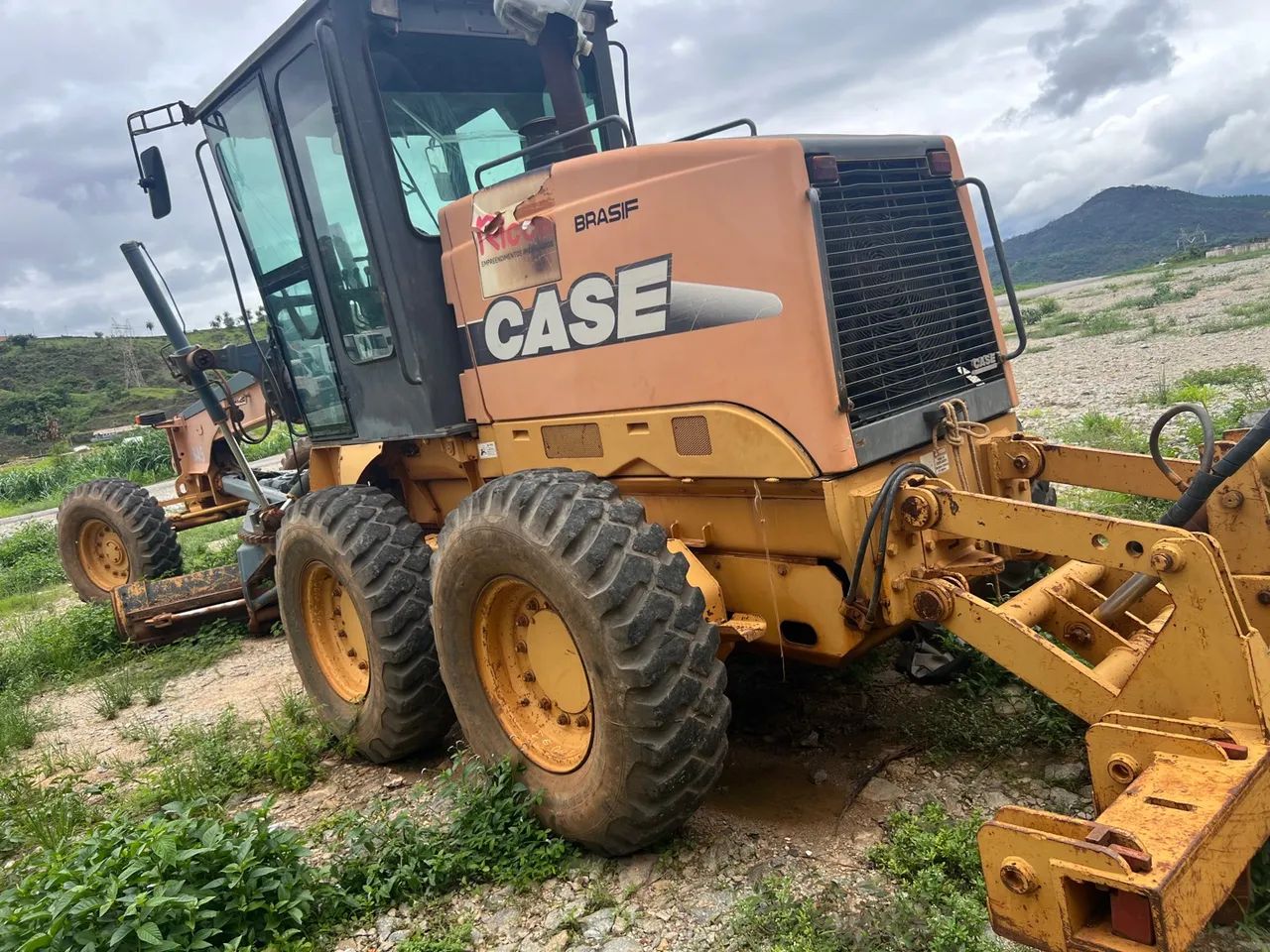 Motoniveladora CASE 845 2005 3500 horas - Foto 4
