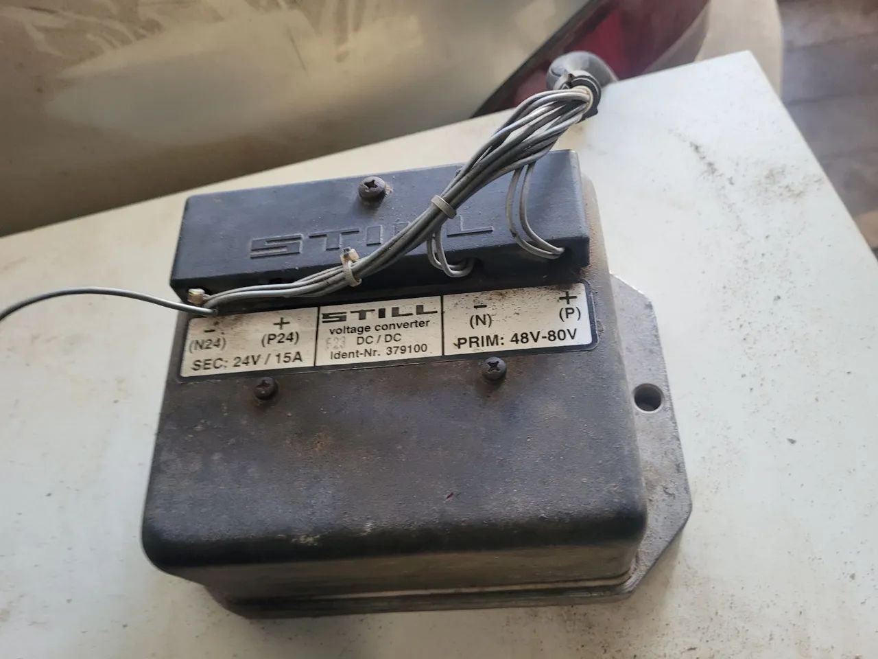 Vende se um voltage CONVERTER da empilhadeira eletrica STILL
