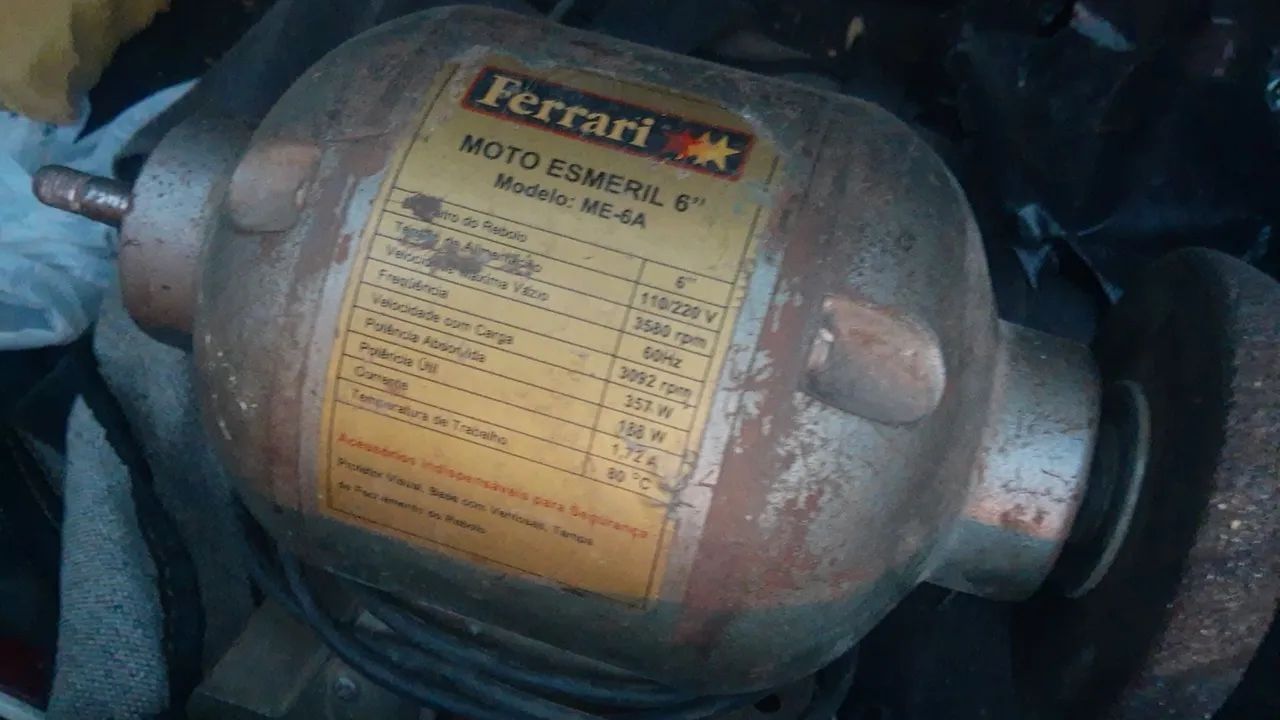 Esmeril do mais top potente. Ferrari  