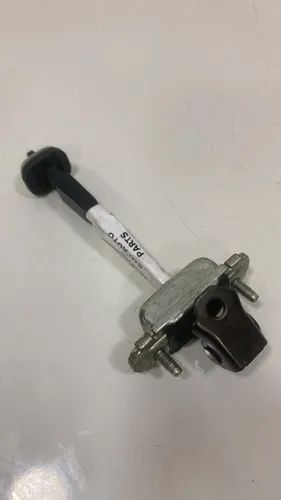 Limitador Porta Traseira Esquerda Gm Onix - Foto 3