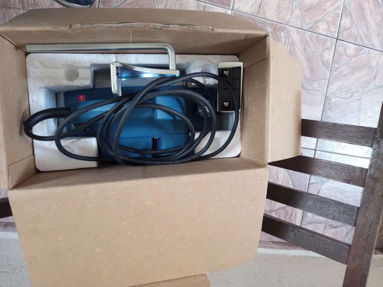 Plaina de madeira Dong Cheng 220v - Foto 5