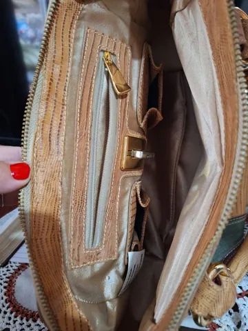 bolsa de mão Carmen Steffens couro texturizado - Foto 5