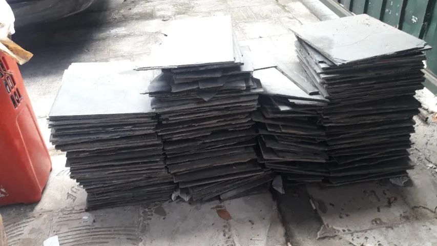 Ardosia  30x 30 tenho  50 peças ok e 100 faltando alguns pedacos - Foto 3