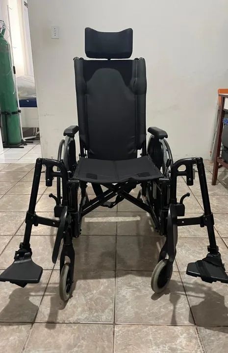 Cadeira de Rodas Reclinável de Alumínio  - Foto 4