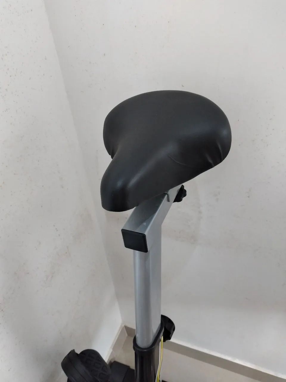 Bicicleta Ergométrica - Seminova - Foto 5